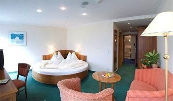 Seeboeckenhotel Zum Weissen Hir1