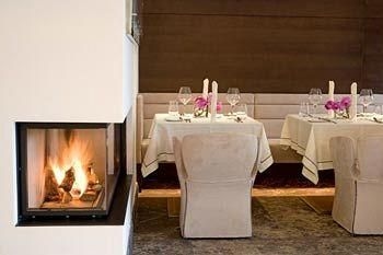 Iris Porsche Hotel & Restaurant4
