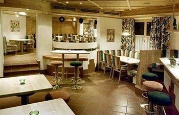 Aparthotel Adler3