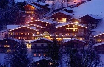 Aparthotel Adler1