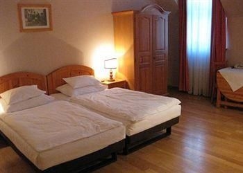 Hotel Caroline3