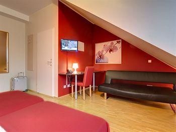 MEININGER Hotel Vienna Central Station2
