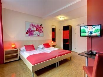 MEININGER Hotel Vienna Central Station1