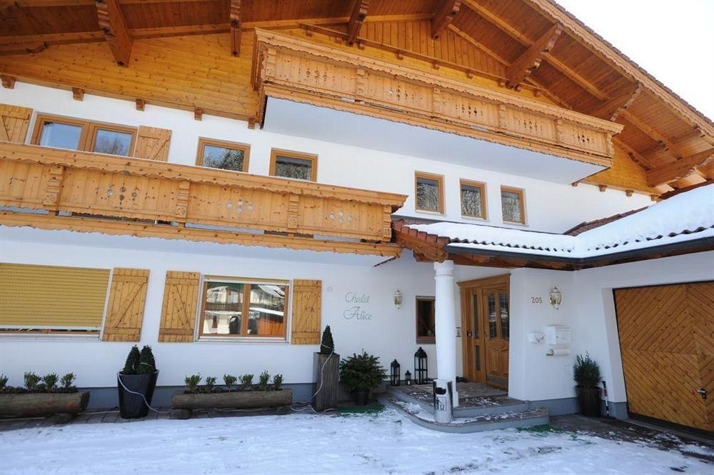 Chalet Alice4