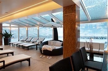 Hotel Zur Burg0