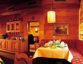 Hotel Schrofenstein0