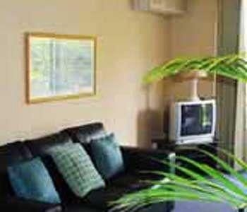 Coolamon Apartments1