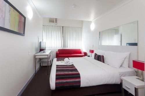 Turbot House Hotel (City Edge Brisbane Hotel)1