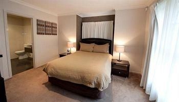Executive Townhouse Ballarat1