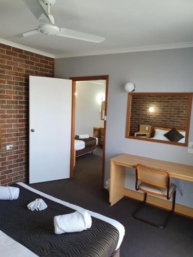 Moonraker Motor Inn2