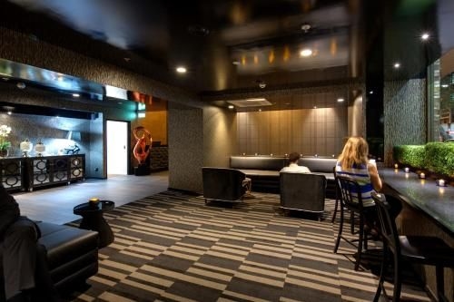 โรงแรม 57 (57 Hotel)4