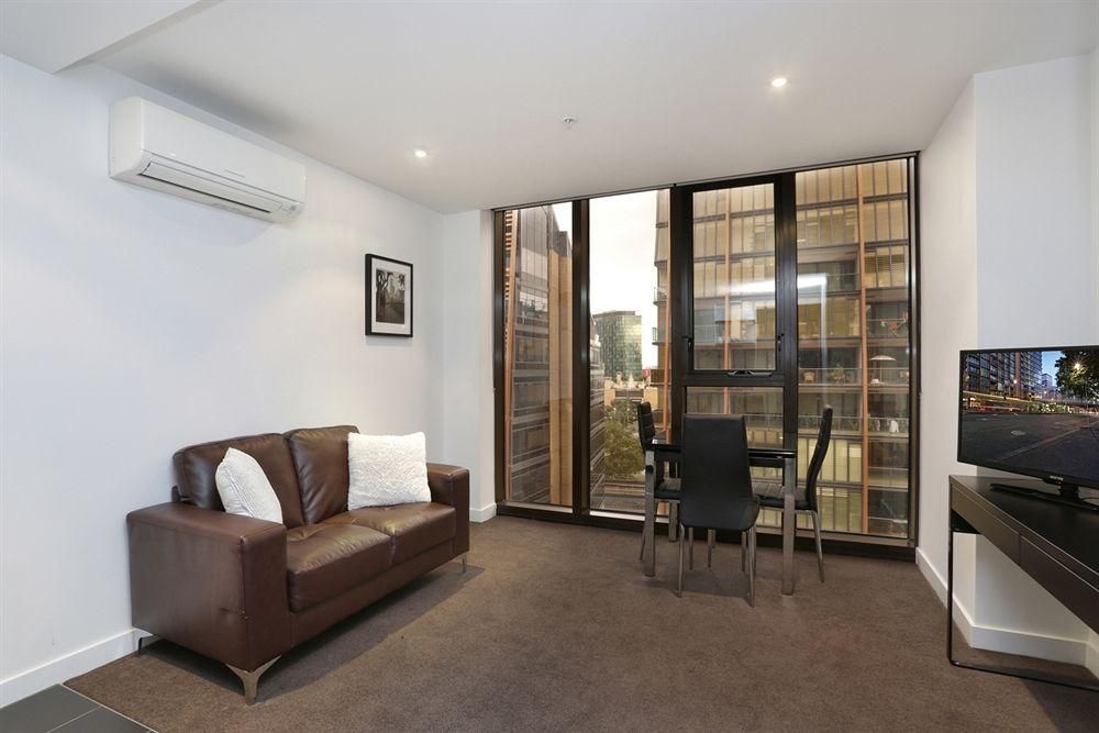 Aura on Flinders Apartments4