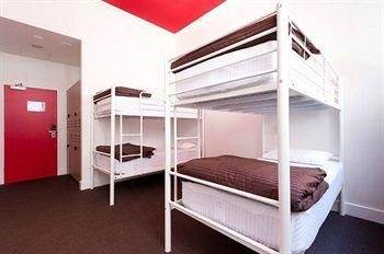 Bounce Sydney - Hostel4