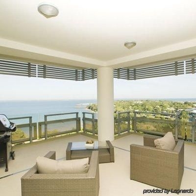 วัน 30 เอสพลานาดอพาร์ตเมนท์ (One30 Esplanade Serviced Apartments)1
