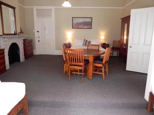 Moore Park Inn3