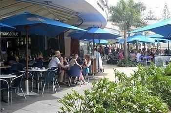 Malibu Mooloolaba Apartments1