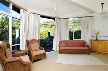Maleny Hideaway2