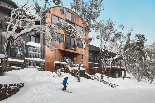 Astra Lodge1