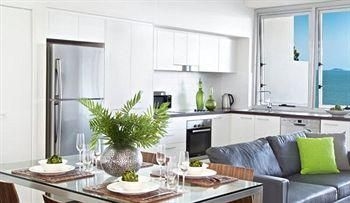 Oshen Apartments Yeppoon2