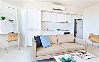 Oshen Apartments Yeppoon3