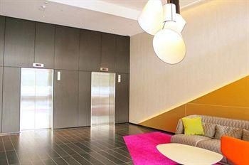 Guilfoyle Apartments0