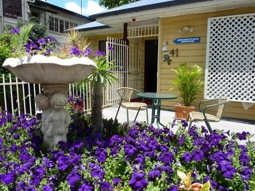 Kookaburra Inn0