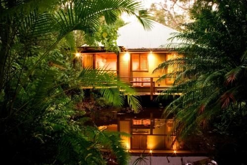Hunchy Hideaway Hotel0
