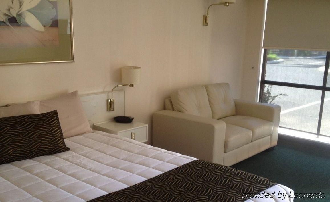 Dubbo Palms Motel0