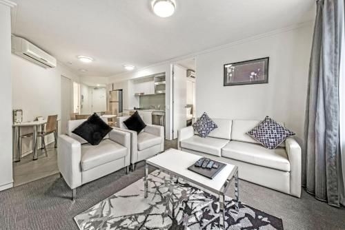 The Capitol Apartments0