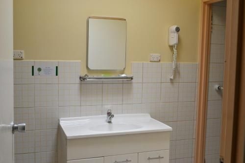 เชดสโตน เอคเซคคิวทีฟ โมเต็ล (Chadstone Executive Motel)4