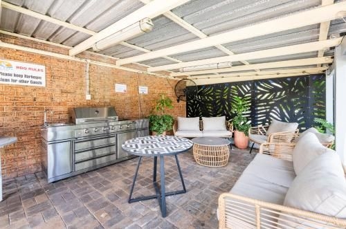 The Carmel Yamba (Pegasus Motel)3
