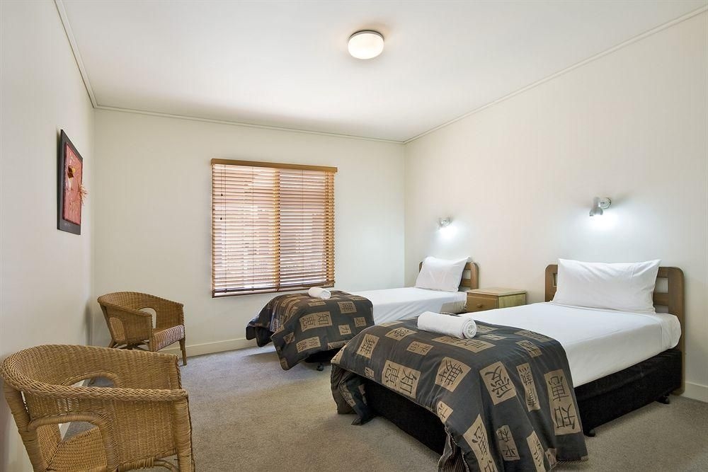 Lornebeach Apartments3