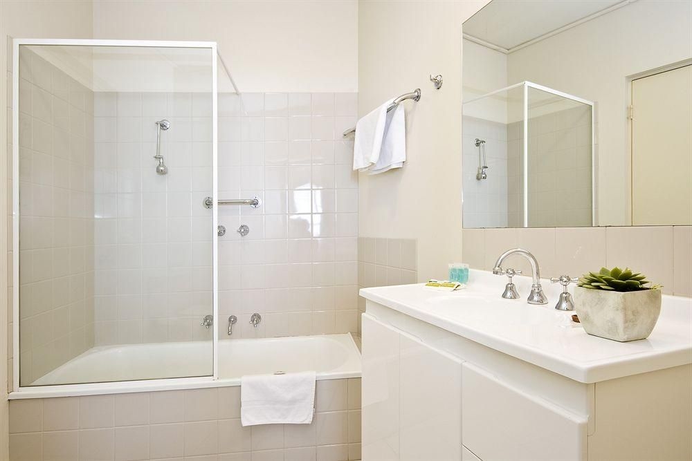 Lornebeach Apartments2