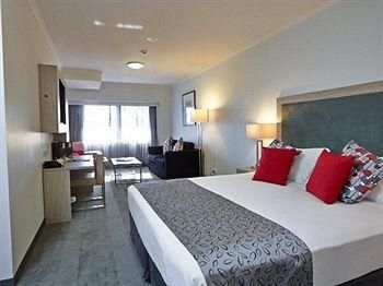 เอช ออน สมิธ โฮเต็ล (H Hotel)0