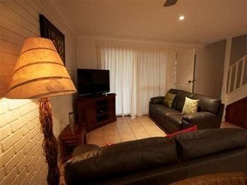 Belongil Beach Apartment4