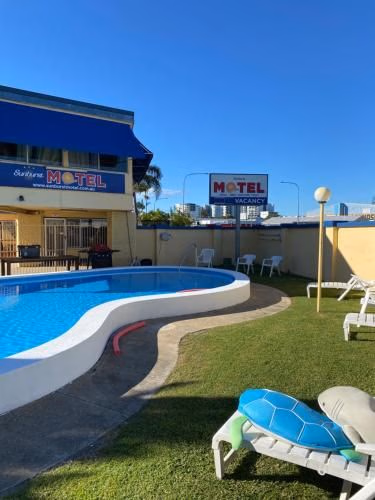 Sunburst Motel0