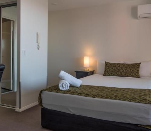 เดอะ เชิร์มไซด์ อพาร์ตเมนต์ (The Chermside Apartments)1
