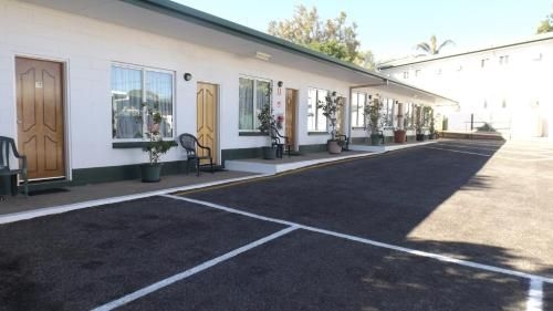 Central Point Motel0