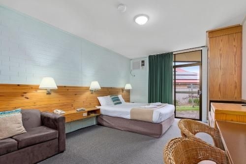 The Barossa Motel (The Wine Vine)2