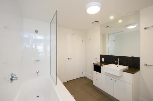 เคอร์ทิส เซ็นทรัล อพาร์ตเมนต์ (Curtis Central Apartments)1