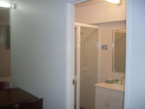 แอร์เวย์ โมเต็ล (Airway Motel)2