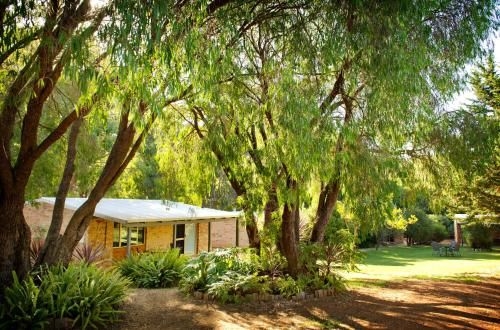 Peppermint Brook Cottages0