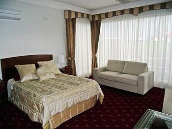503 ออนปริ๊นซ์ไดรฟ์ (503 On Princes Drive Motel)4