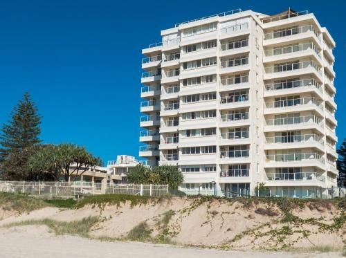 Viscount on the Beach (Beachfront Viscount)4