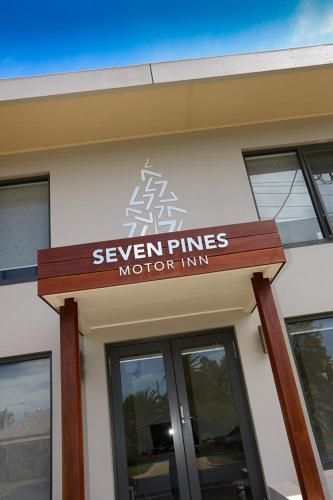 Seven Pines Motor Inn1