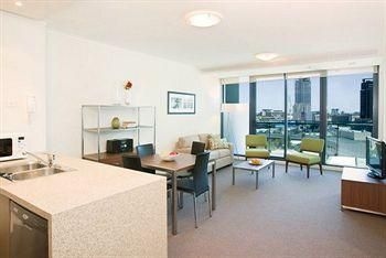 Melbourne Short Stay Apartment at SouthbankOne3