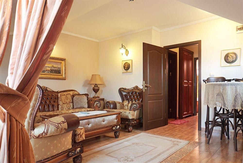 Boris Palace0