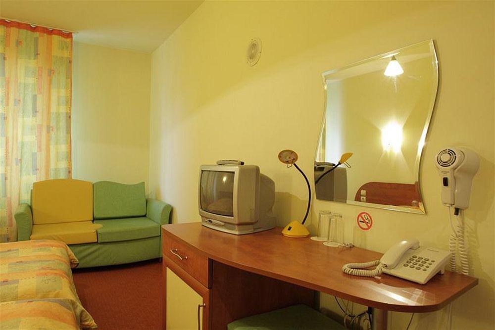 Hotel Elegance2