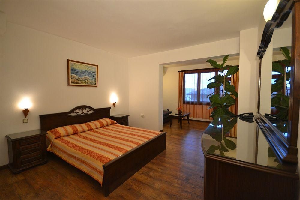 Hotel More4