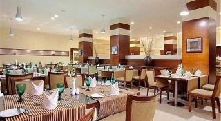 Holiday Inn Al Qasr2